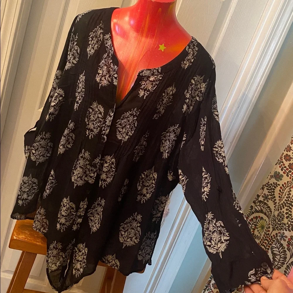 Lucky Brand Black and White Floral Blouse - Picture 4 of 12